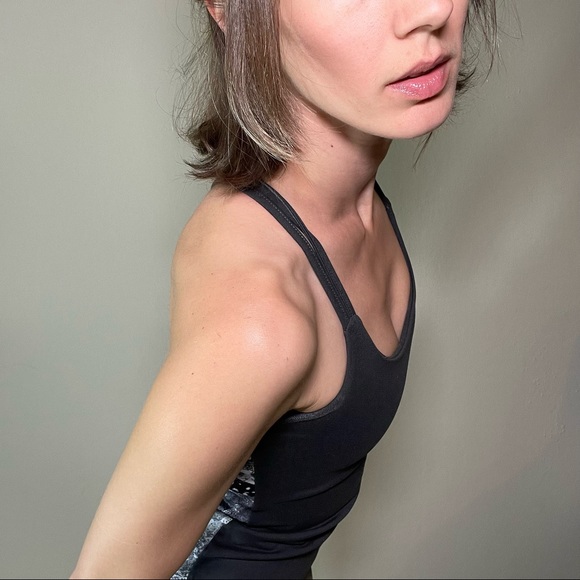 Viva O Sol Criss across Open Back Athletic Stretchy Tank Top Grey - Picture 5 of 11